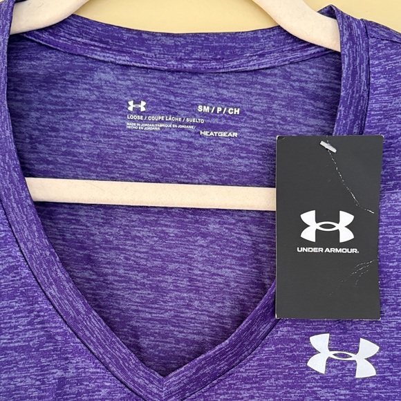 NWT Under Armour Women's Heathered Purple V-Neck Tee - Picture 3 of 4